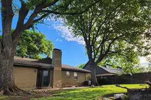 2822 Sunny Hill Ln, Farmers Branch, TX 75234 - Photo 3