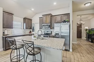 516 Lakeview Dr, Alvarado, TX 76009 - Photo 11