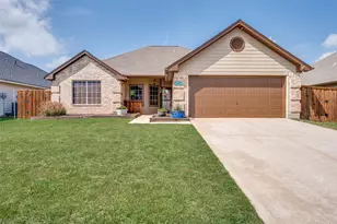 308 Glenview Dr, Aubrey, TX 76227 - Photo 1