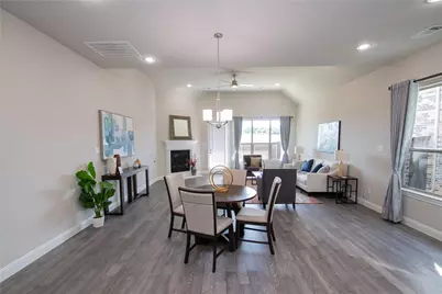 12709 Royal Oaks Lane, Farmers Branch, TX 75234 - Photo 9