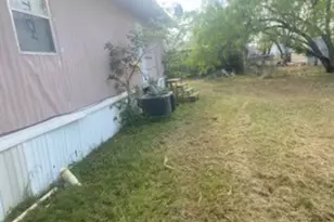 105 Concho St, Tye, TX 79563 - Photo 9