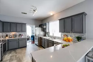 2071 Sunset Ln, Lewisville, TX 75067 - Photo 5