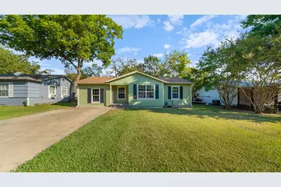 205 E 7th Street, Kaufman, TX 75142 - Photo 1