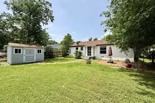 10518 Desdemona Dr, Dallas, TX 75228 - Photo 13