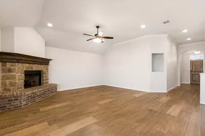 3210 Main Street, Granbury, TX 76049 - Photo 3