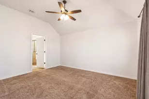 3210 Main St, Granbury, TX 76049 - Photo 9