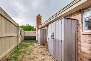 2021 Minnie Dr, Arlington, TX 76012 - Photo 19