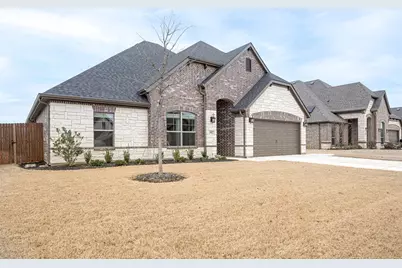 912 Meadow View Drive, Cleburne, TX 76033 - Photo 1