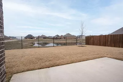 912 Meadow View Drive, Cleburne, TX 76033 - Photo 9