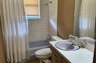 600 Thompson Dr, Saginaw, TX 76179 - Photo 9