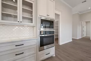 1601 Fabian Dr, Waco, TX 76712 - Photo 17