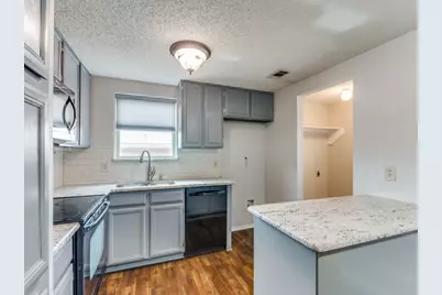 7124 Summerset Drive, Benbrook, TX 76126 - Photo 9