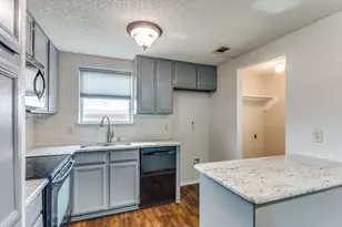 7124 Summerset Dr, Benbrook, TX 76126 - Photo 9