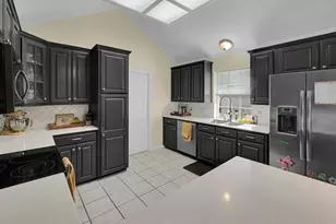 1060 Cheyenne Trail, Hewitt, TX 76643 - Photo 9