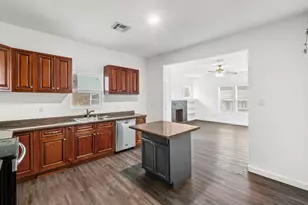 1812 Seneca Ave, Waco, TX 76707 - Photo 9