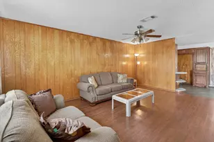 624 N Ave A, Springtown, TX 76082 - Photo 9