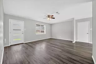 205 Wayne Dr, Sanger, TX 76266 - Photo 1