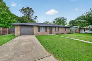 205 Wayne Dr, Sanger, TX 76266 - Photo 5