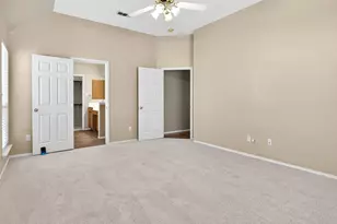 5549 Green Hollow Ln, The Colony, TX 75056 - Photo 5