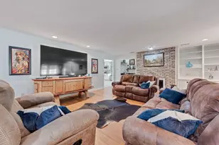 6155 Highwoods Ct, Fort Worth, TX 76112 - Photo 9