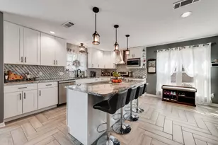6155 Highwoods Ct, Fort Worth, TX 76112 - Photo 11