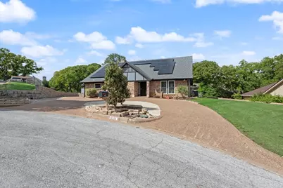 6155 Highwoods Court, Fort Worth, TX 76112 - Photo 3