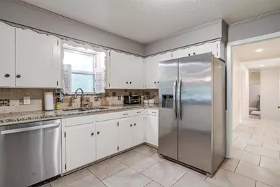 3217 Lubbock Avenue #B, Fort Worth, TX 76109 - Photo 9