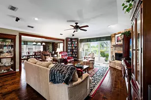 8902 Woodlawn Dr, Granbury, TX 76049 - Photo 5