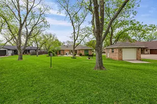 8902 Woodlawn Dr, Granbury, TX 76049 - Photo 33