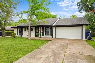 422 Wildbriar Dr, Garland, TX 75043 - Photo 3