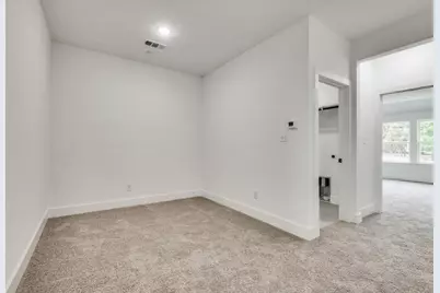 120 Homes Drive, Grand Prairie, TX 75050 - Photo 9