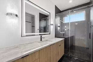 9434 Biscayne Blvd, Dallas, TX 75218 - Photo 33