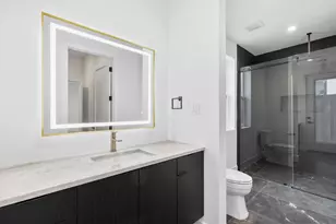 9434 Biscayne Blvd, Dallas, TX 75218 - Photo 15