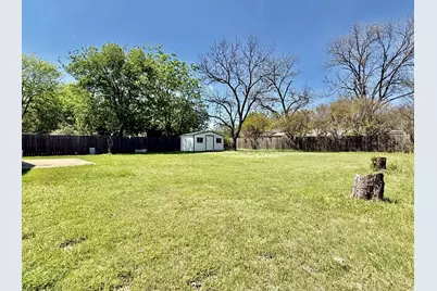 1114 Davis Street, Cleburne, TX 76033 - Photo 17