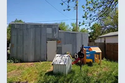 1220 Maple Street, Graham, TX 76450 - Photo 7