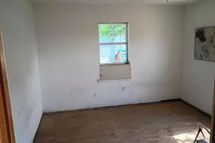 1220 Maple St, Graham, TX 76450 - Photo 15