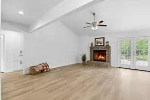 300 Hidden Valley Dr, Aledo, TX 76008 - Photo 5