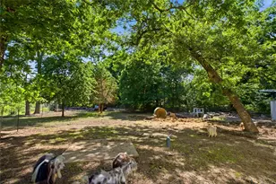 1641 Ben Davis Dr, Garland, TX 75040 - Photo 31