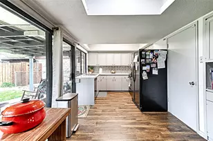 1853 Tompkins Dr, Grand Prairie, TX 75051 - Photo 9