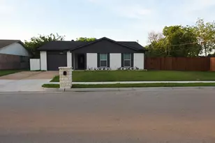 7021 Southampton Dr, North Richland Hills, TX 76182 - Photo 3