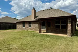 417 Lens St, Eastland, TX 76448 - Photo 17