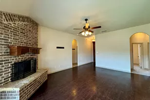 417 Lens St, Eastland, TX 76448 - Photo 3