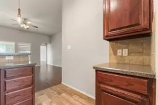 1002 Hidden Oaks Dr, Burleson, TX 76028 - Photo 13