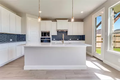 3722 Mighty Oaks Street, Bedford, TX 76021 - Photo 5