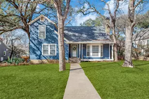 1405 Bluebonnet Dr, Fort Worth, TX 76111 - Photo 1