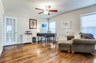 1405 Bluebonnet Dr, Fort Worth, TX 76111 - Photo 7