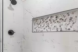 3426 Sumac Dr, Granbury, TX 76048 - Photo 5