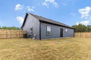 3426 Sumac Dr, Granbury, TX 76048 - Photo 9