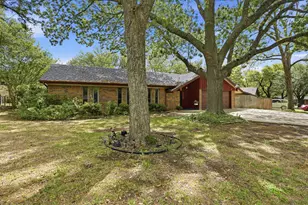 1233 Greenbriar Ln, Cleburne, TX 76033 - Photo 3