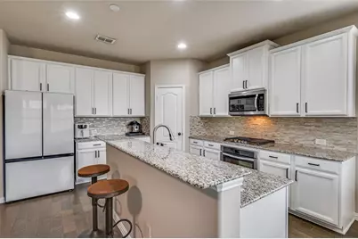 804 Bird Creek Drive, Little Elm, TX 75068 - Photo 9